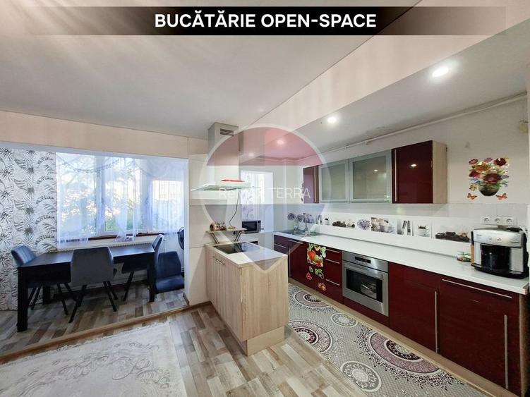 APARTAMENT - 3 camere, central, etaj 2  - DE VANZARE - 4