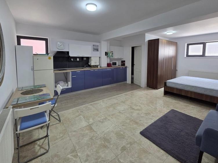 Mamaia Nord, garsoniera la 60m de plaja, mobilata, centrala pe gaz, boxa