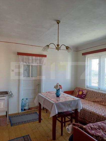Casa de vanzare, cu 3 camere, 85 mp, 151 mp teren, zona centrala Turda