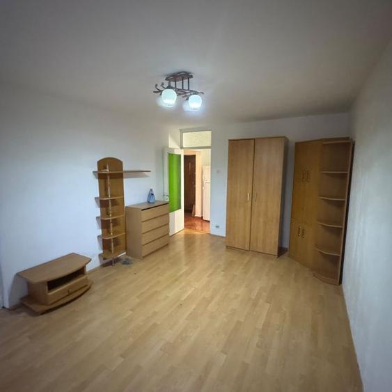 Garsoniera decomandata – zona Sebastian