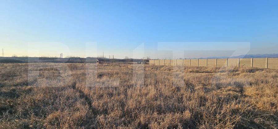 Teren intravilan 1677 mp în Băcia