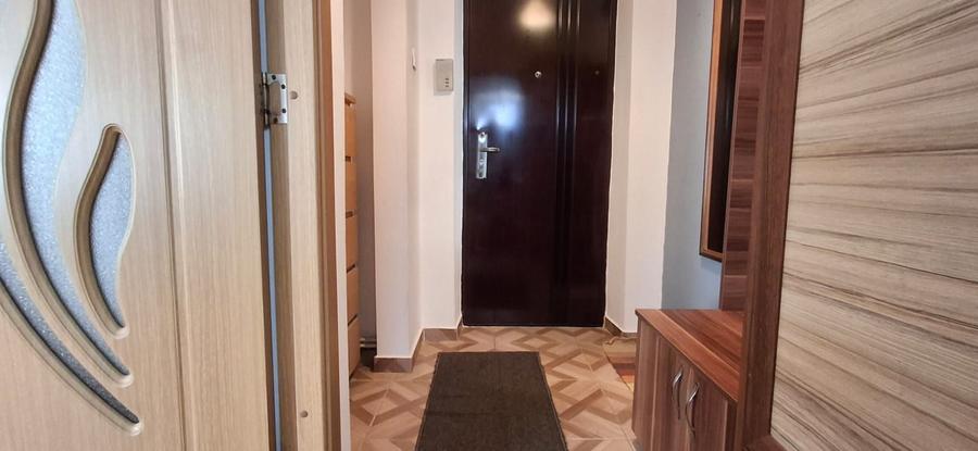 Garsoniera intima si economica, etaj intermediar - zona Craiter.