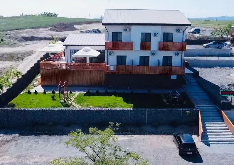 COMPLEX TURISTIC - oras Isaccea, judetul Tulcea, trecere bac UCRAINA