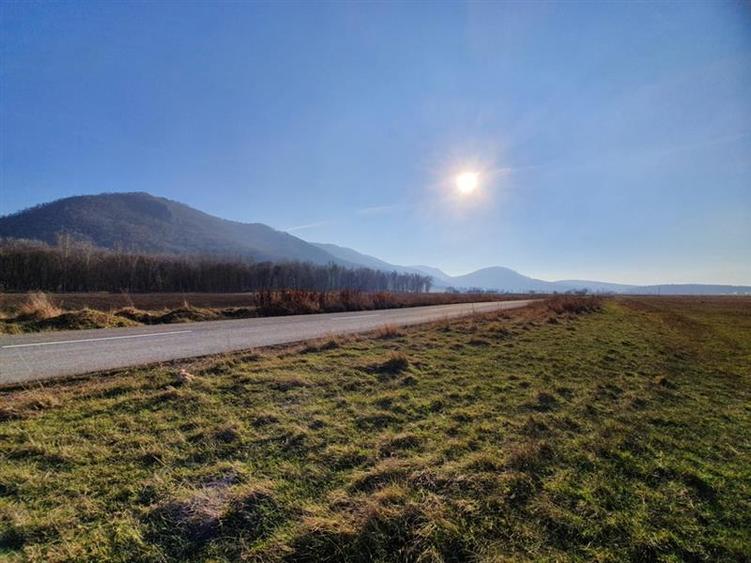 Vanzare Teren intravilan Str. Cucului, zona Bartolomeu 18600 mp