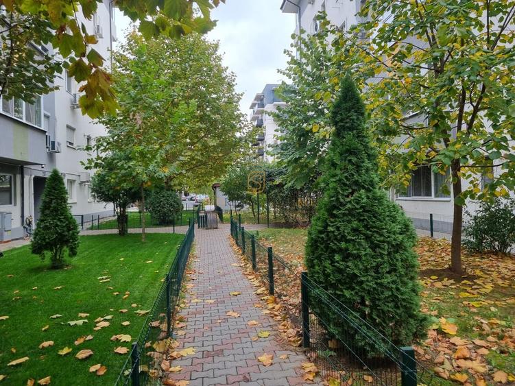 Apartament 2 camere de vanzare, loc de parcare, acces metrou Aparatori