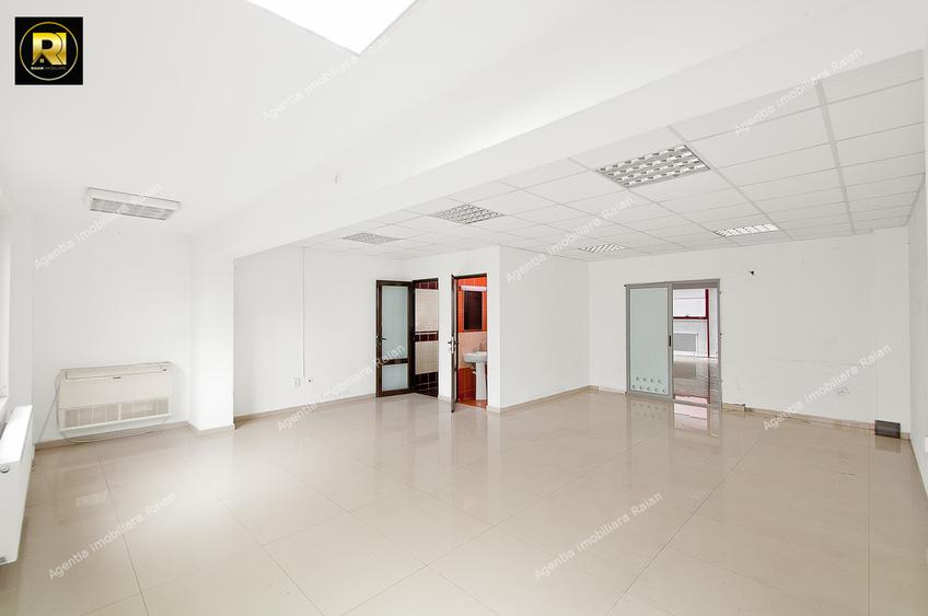 Vanzare spatiu comercial in Galati, pe str Tecuci, sup 170 mp utili, in bloc nou
