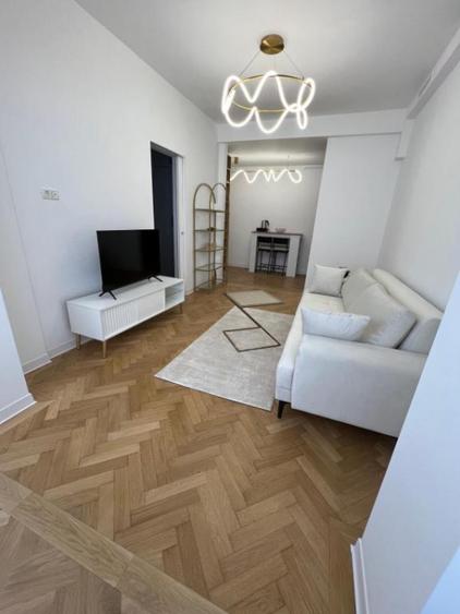Apartament 2 camere | Calea Victoriei | Superb | Renovat