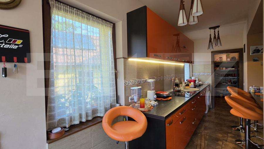 Casa 6 camere, 375 mp, Teren 2200 mp - Tatarasti