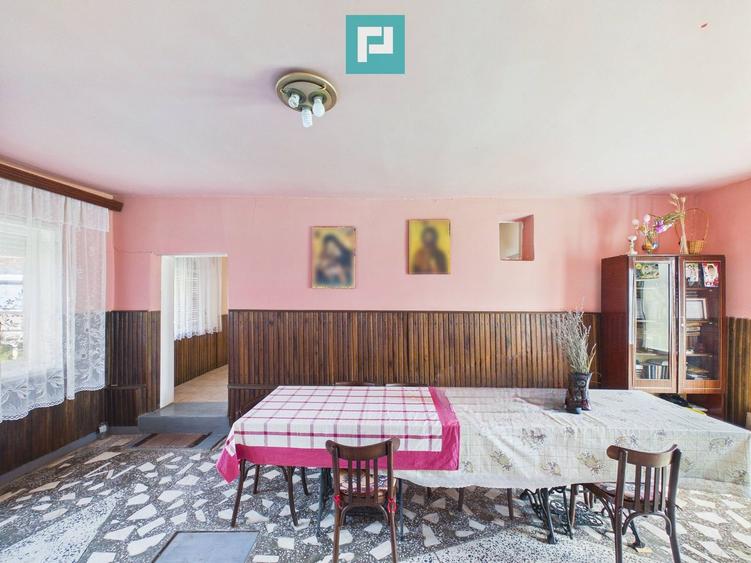 Casă solidă cu 5 camere in localitatea Almaș, Arad