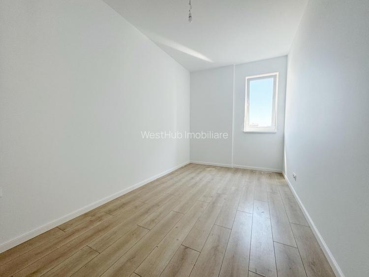 Penthouse 3 camere, decomandat, 80 mp utili,toate utilitatile-Aradului - 2
