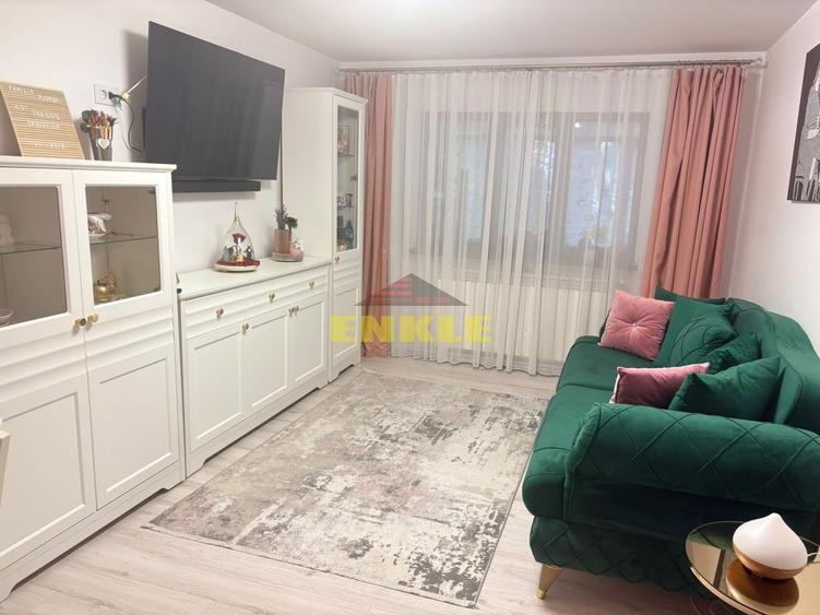 DE VÂNZARE – Apartament 3 camere, zona Bucovina
