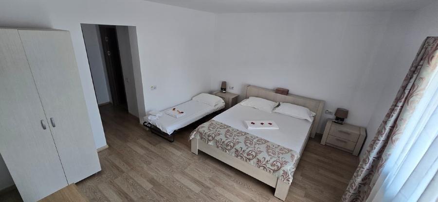Pensiune cu 10 Camere, Complet Funcțională, în Eforie Nord