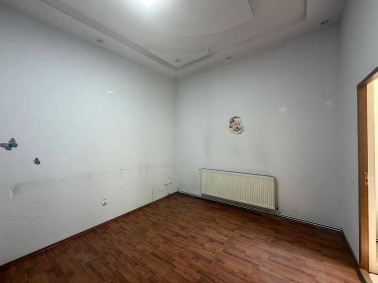 Spatiu comercial, 75 mp, vitrina, vad pietonal, strada Semaforului