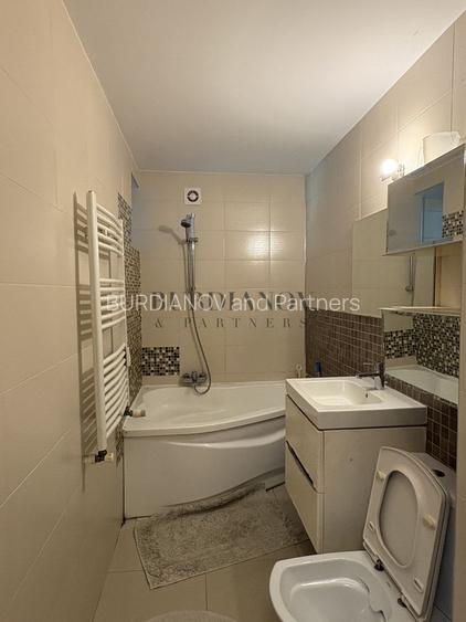 Apartament cu 3 camere - Metrou Costin Georgian - bd. 1 Decembrie 1918 - 11