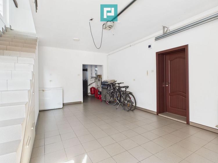 Casă modernă cu 2 corpuri, 5 camere în Pecica