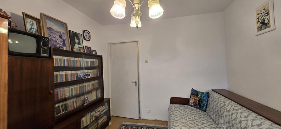 Apartament 4 camere, 83 mp, zona Vest