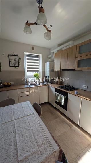 Apartament 2 camere decomandat, mobilat, utilat, parcare,boxa ,etajul 3 , Kasper - 2