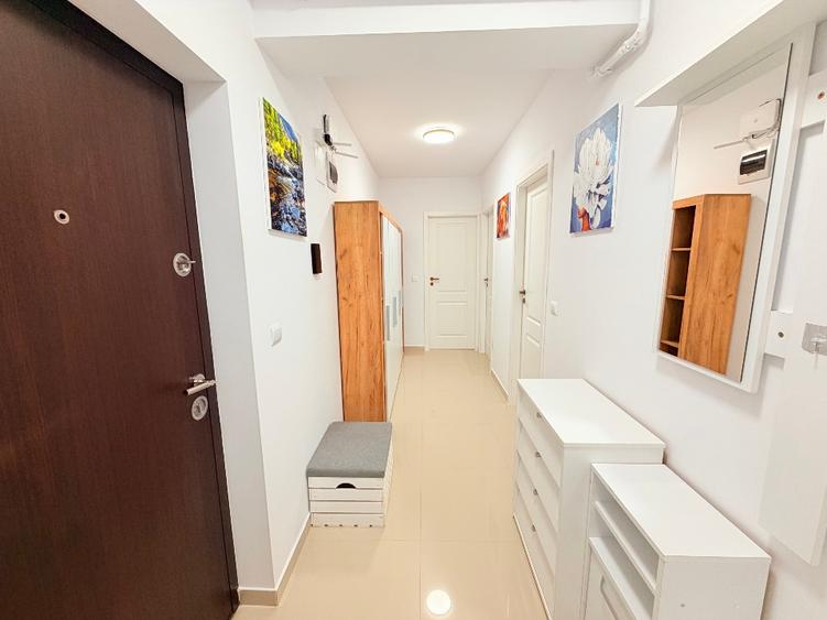 2 camere decomandat, mobilat, parter înalt/poziționare etaj 1, loc parcare