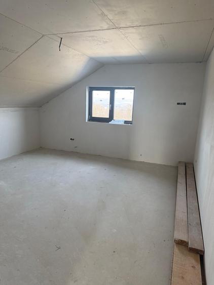 OPORTUNITATE!!! Casă cu iaz – cadru natural deosebit, la 17 km de Pascani
