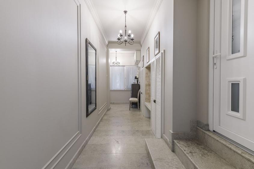 0% comision! Proprietate in vila cu 2 familii, garaj, finisaje moderne