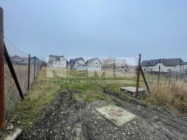 TEREN INTRAVILAN | ZONA REZIDENȚIALĂ | TOATE UTILITĂȚILE LA STRADA
