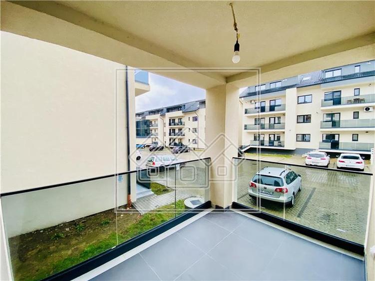 Ap. 2 camere si gradina, mobilat si utilat modern, zona D. Stanca