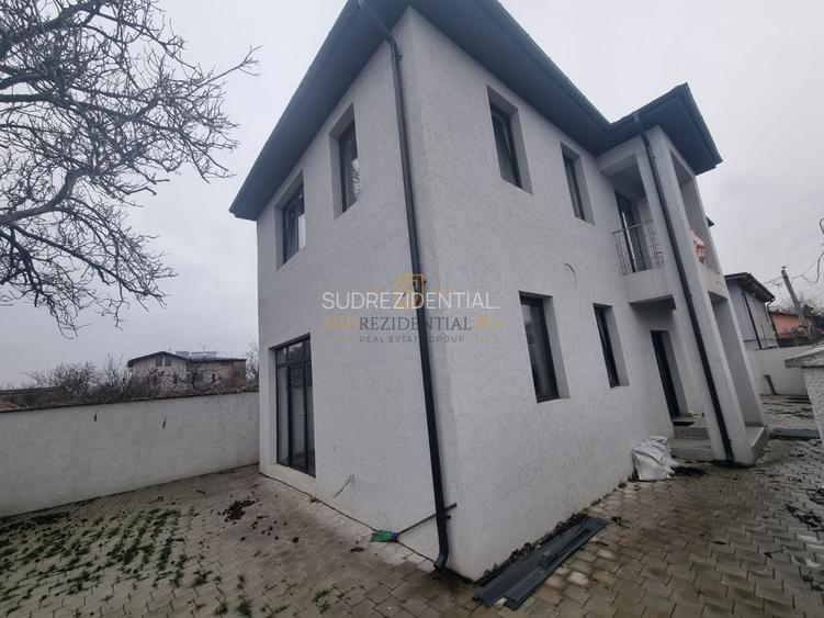 Casă spațioasă de vânzare – Sector 4, Metrou Aparatorii Patriei - 3