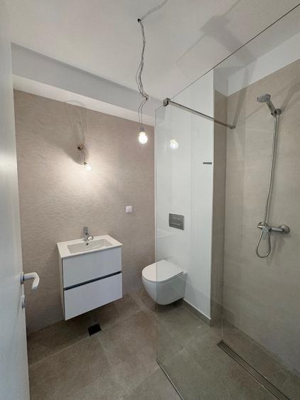 Apartament 3 camere vedere lac/ imobil nou/ comision 0