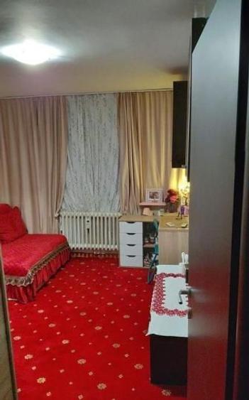2 Camere ,Semi , Tomis nord, 30 mp, 2/4, Gaze la usa