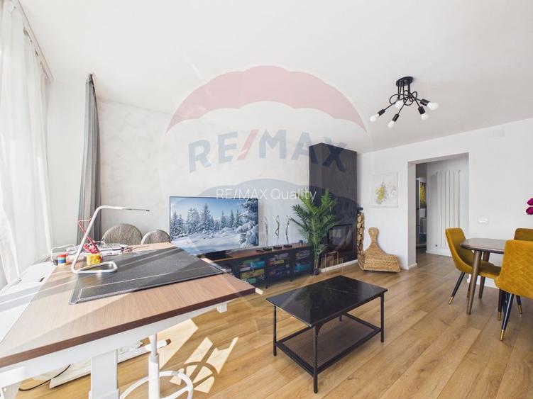 Apartament de vanzare, 3 camere ultra finisat,  Bd. Unirii - 4