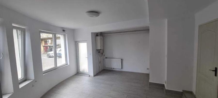 Apartament 3 Camere | DECOMANDAT | Parter | 2 Băi | 60 MP | Zona Cetate