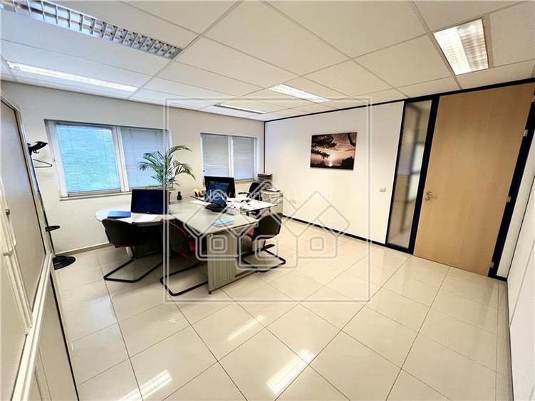 Spatiu de birouri - la cheie, mobilat - 257 mp - 8 birouri - 19