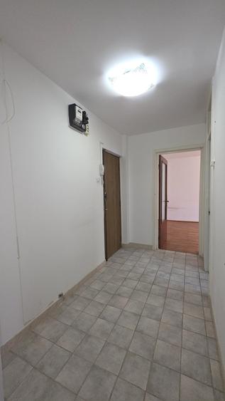 2 camere – Str. Murgeni - Titan - Basarabia - Bloc 1992