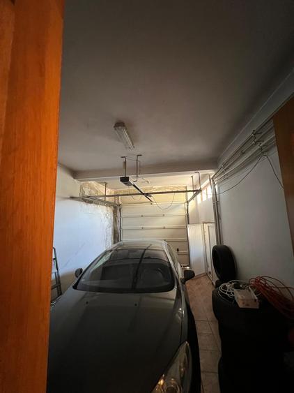 Vila moderna Parter + Etaj , an 2005, teren 406 mp, gaz,Coiciu strada linistita