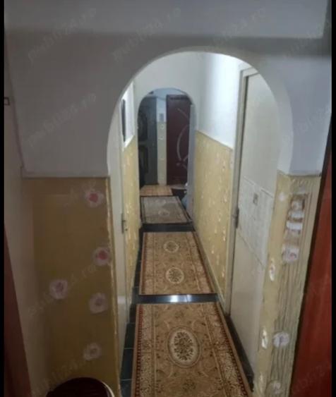 Vânzare apartament 3 camere zona Veteranilor