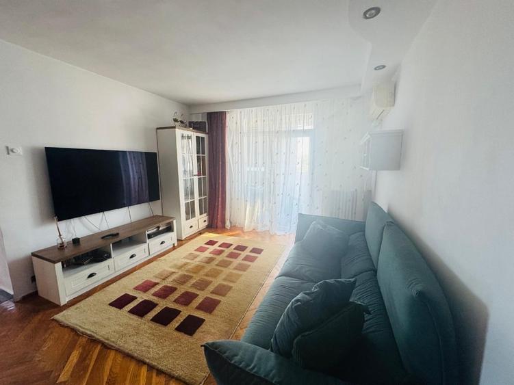 Proprietar inchiriez ap 3 camere Titan Parc Bloc H Parcare inclusa