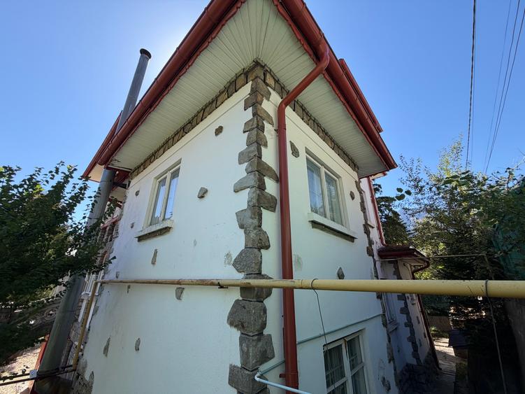 Vilă istorică de vânzare Castel Aura Buzescu Bușteni str. Victoriei nr. 11