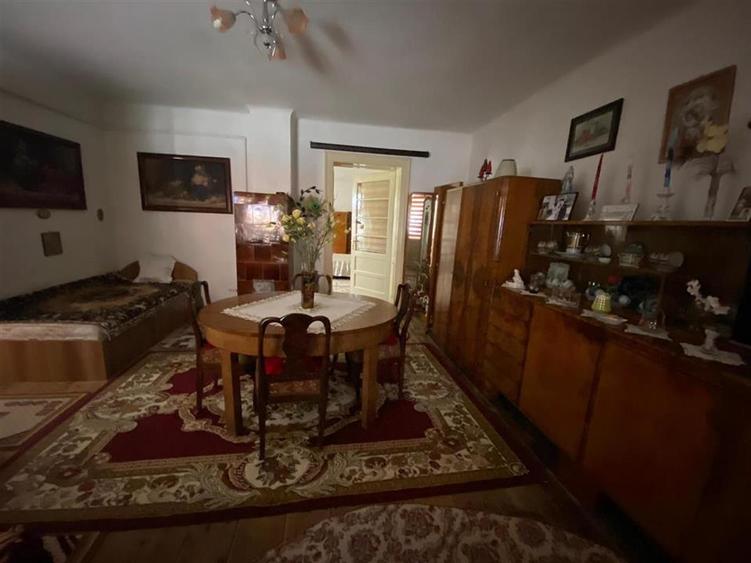 Casa 2 camere 100mp gradina zona Piata Cibin