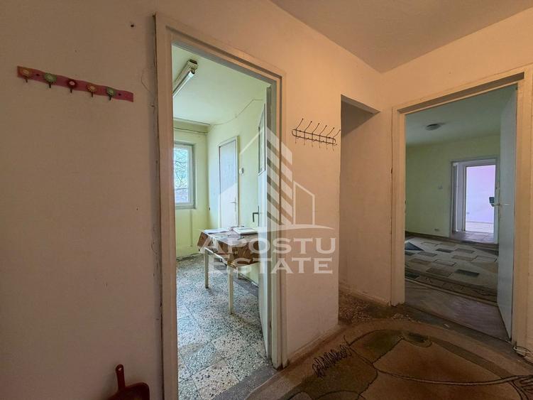 Apartament cu 2 camere, conf 1, semidecomandat, zona Spitalul Judetean