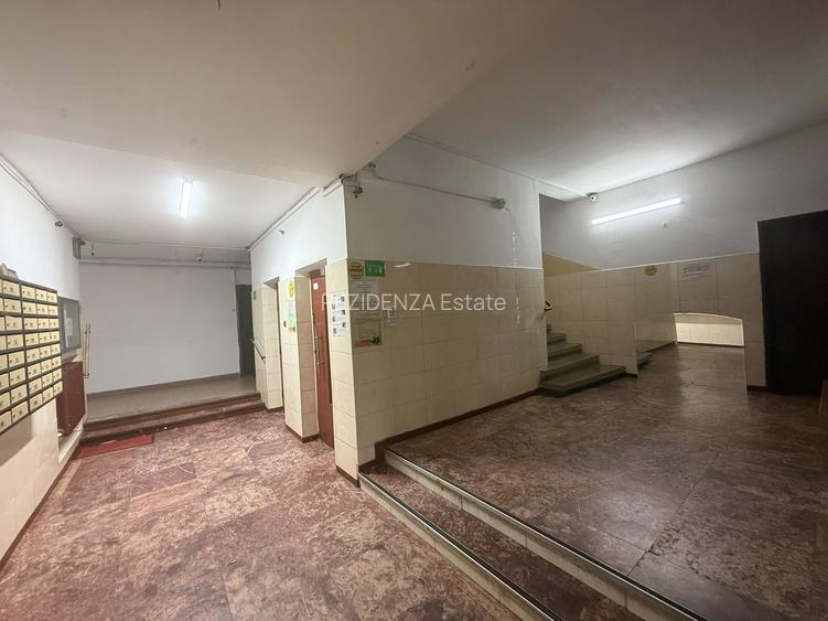 GARSONIERA MODERNA RENOVATA METROU FAVORIT - 11