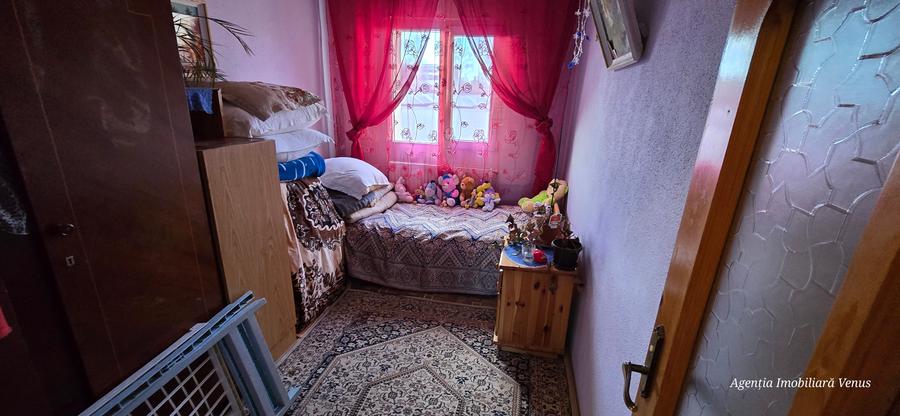 Apartament 3 camere la strada Calea Nationala