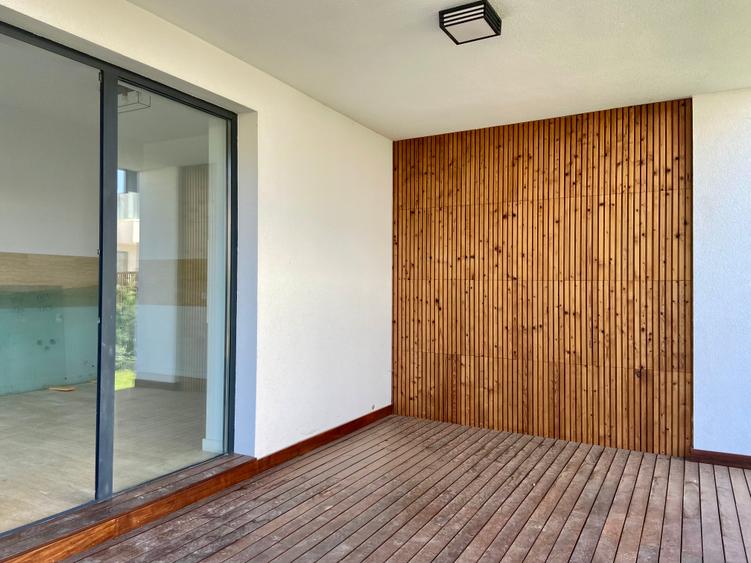 Villa Cedra, eleganta, gated, în Laguna Albastră, 3 dormitoare ensuite, 5 camere
