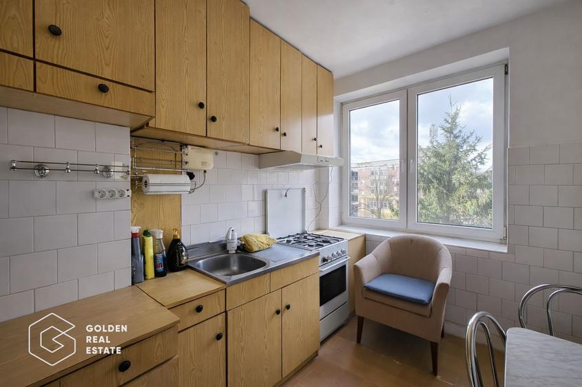 Apartament 3 camere, etaj 3, oras Lipova