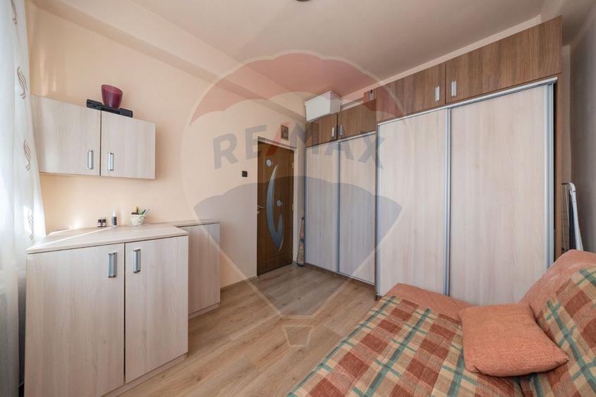Apartament 3 camere | Zonă liniștită | Colonia Metrom 1A