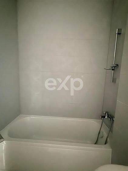 Apartament 2 camere , decomandat, etaj3/9, Tractorul Coresi - 450 EURo
