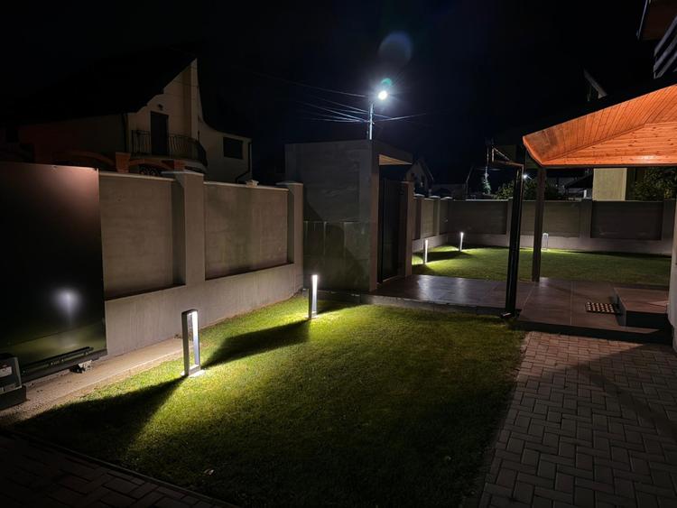Casă modernă complet renovată, cu curte amenajată și sisteme inteligente