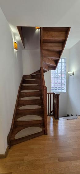 Casa / Curte/ Unirii/ Centrala/ Parcare