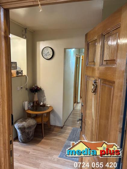 Apartament 3 camere decomandat Micro 17 – mobilat și utilat.
