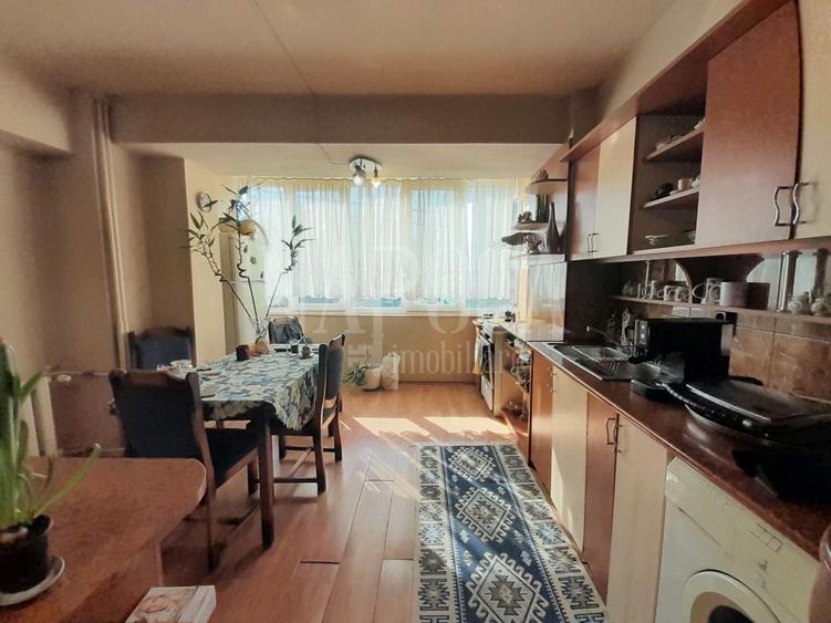 Apartament 3 camere de vanzare in Gheorghe Doja Oradea, Oradea