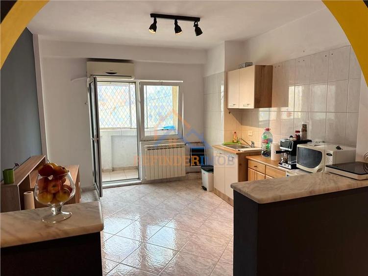 Apartament de vanzare cu 2 camere, Bulevard Burebista - Rond Alba Iulia